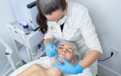The Benefits of Dermaplaning and HydraFacial in the Winter
